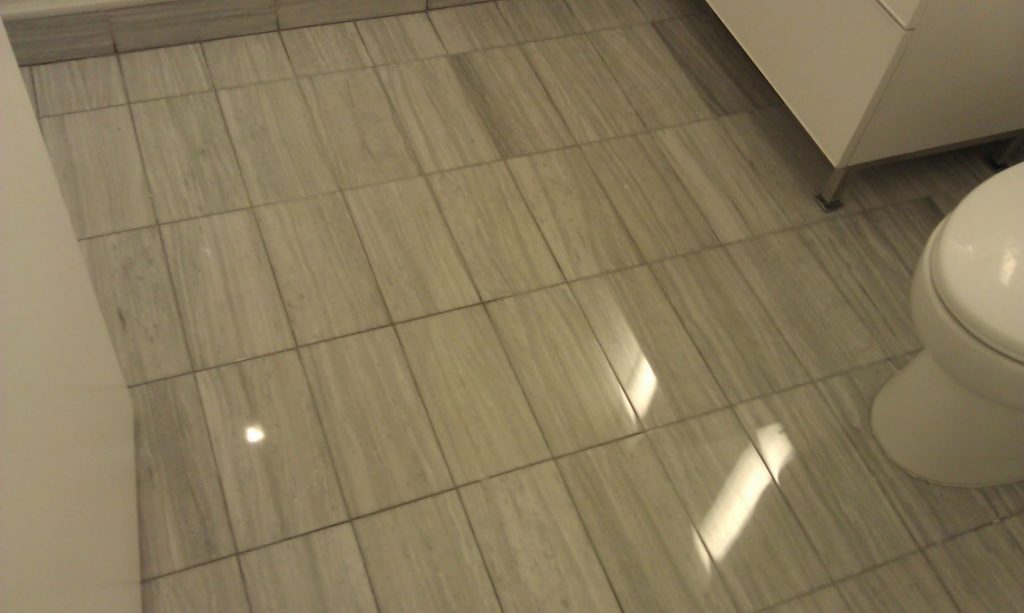 tiled-floor-bathroom-after