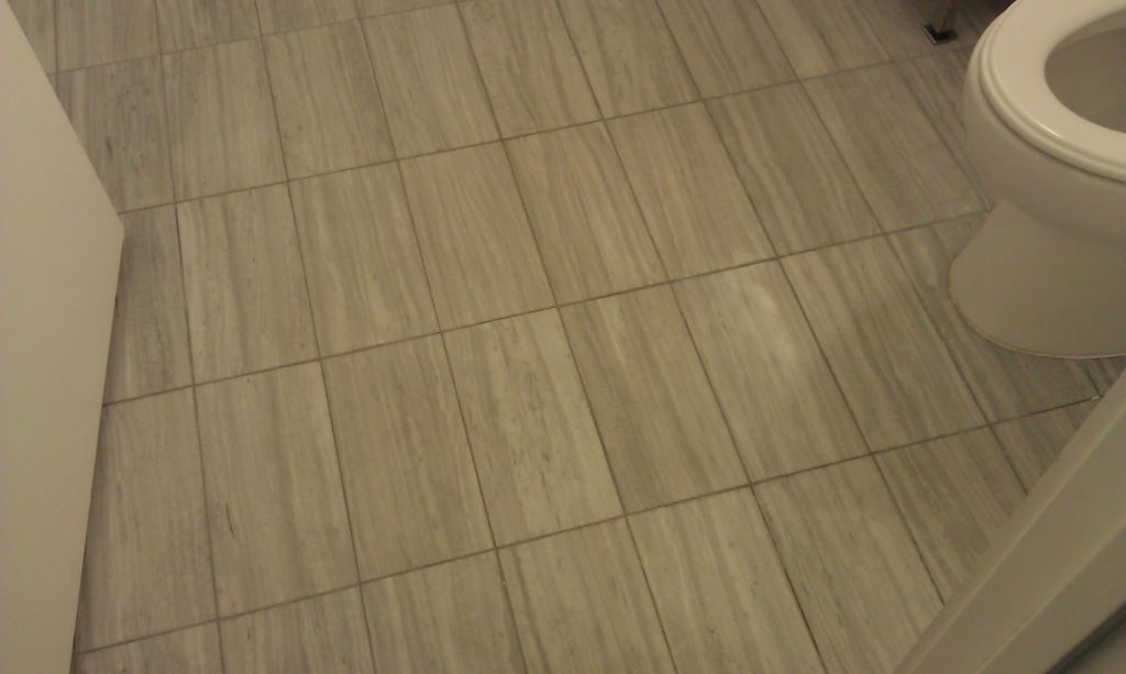 tiled-floor-bathroom-before1