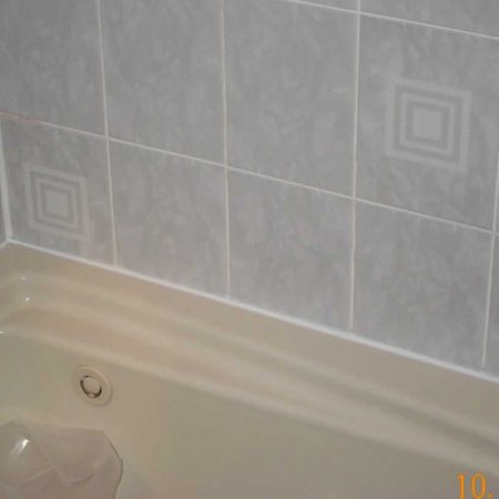 Tub and Ceramic Tiles after Re Siliconing