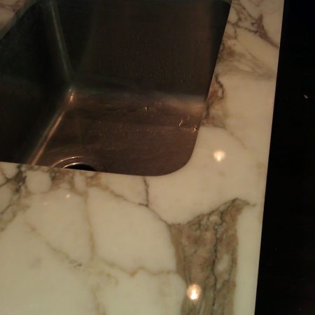 Dull Spots Removed from Veined Counter
