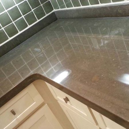 Brown Limestone Countertop Diamond Buffing to Gloss