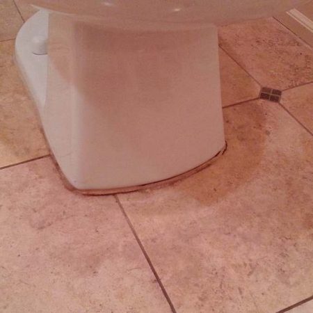 Toilet Old Grout Removal & Siliconing