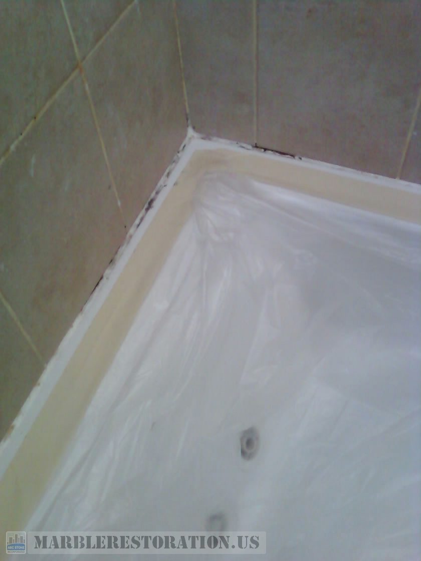 Mildew on Tub Caulk Before