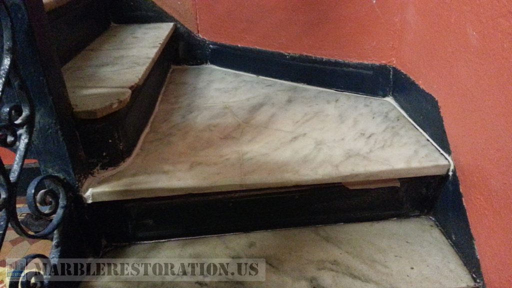 Strengthened and Propped Landing Slab after Restoration