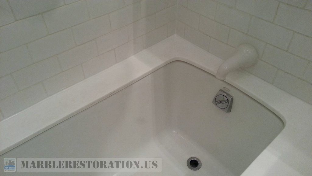 White Glass Bathtub Top After Recaulking